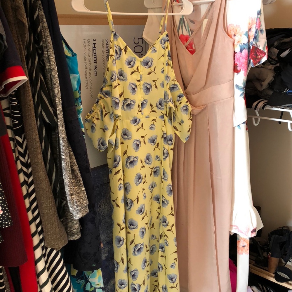 Beautiful floor length summer dress! Brand new.